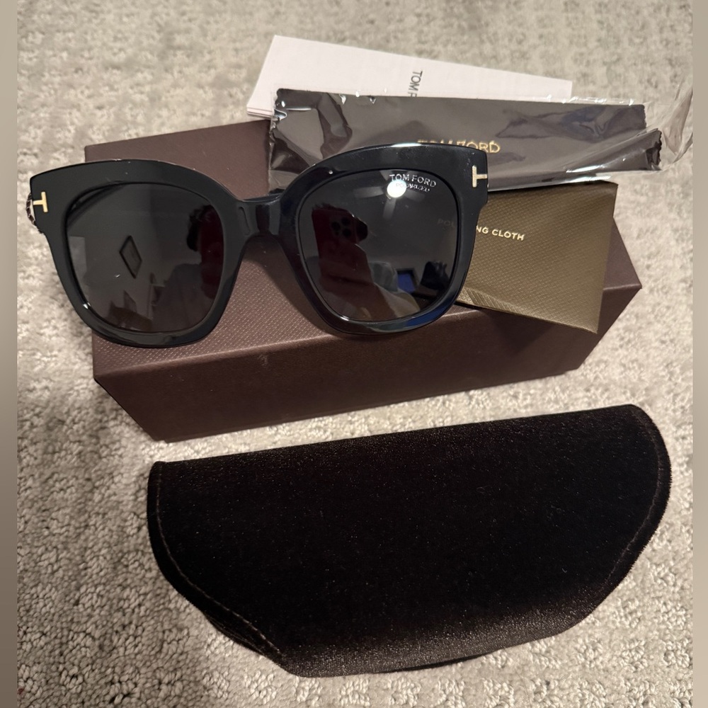 NWT Tom Ford POLARIZED “Beatrix” sunglasses, full set!